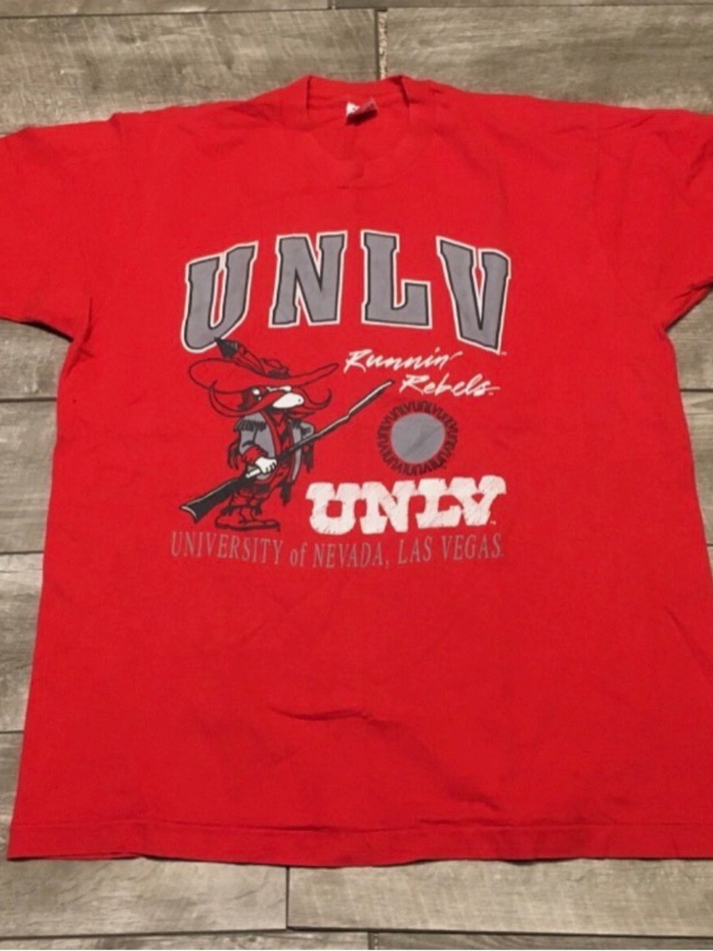 Vtg Fruit of the Loom UNLV University of Nevada Las Vegas Runnin’ Rebels Tee XL